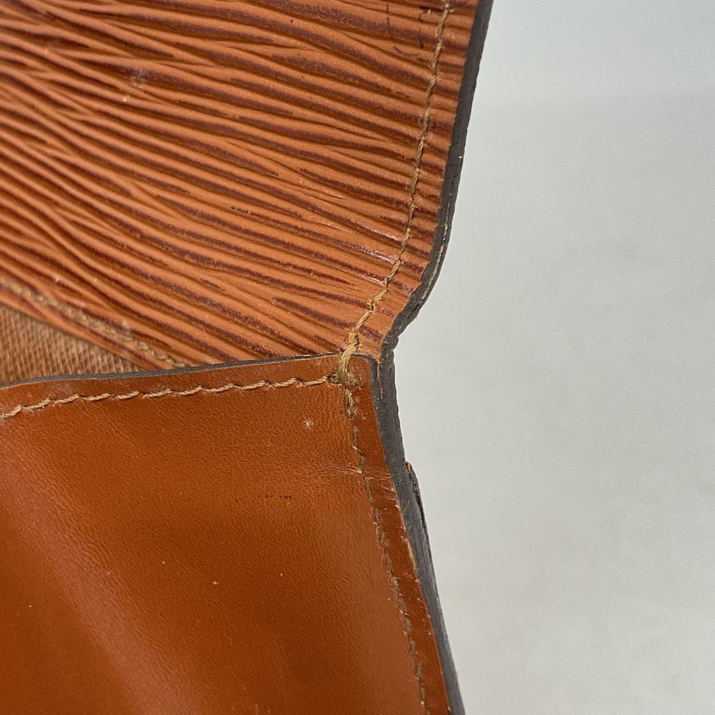 Louis Vuitton Pouch Epi Art Deco Kenya Brown — view 8