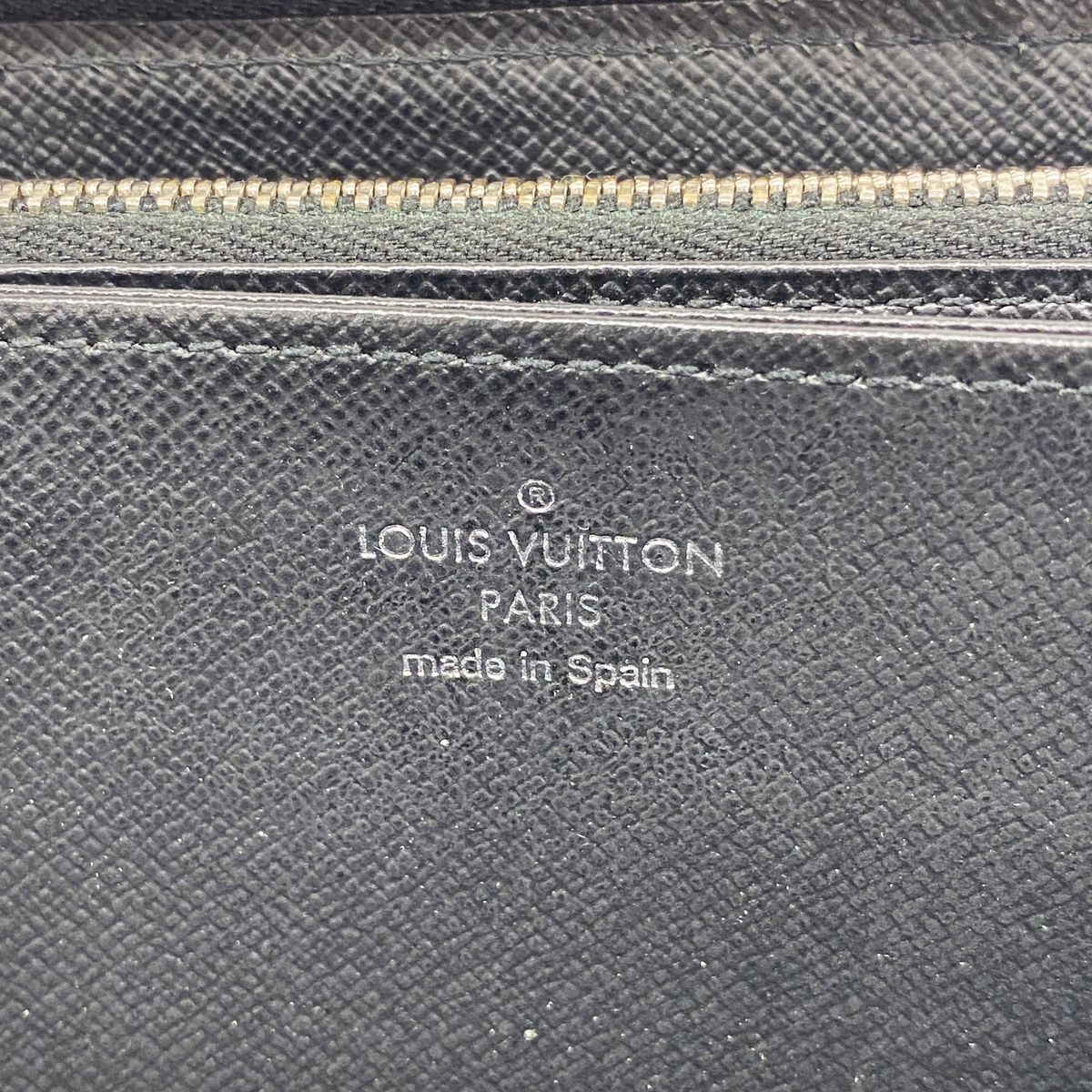Louis Vuitton Wallet Epi Zippy Noir — view 4