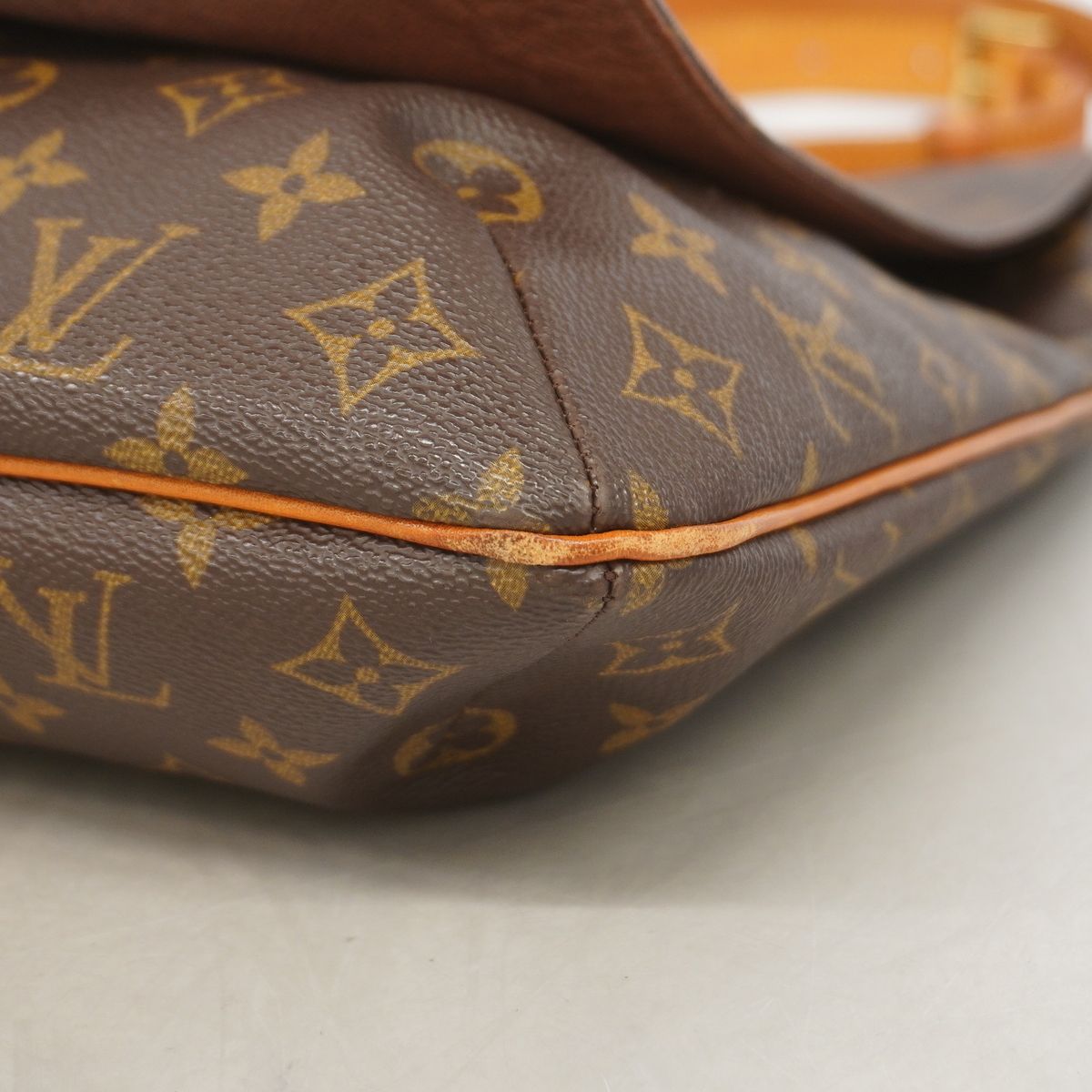 Louis Vuitton Shoulder Bag Monogram Musette Brown — view 7