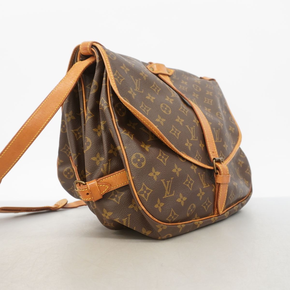 Louis Vuitton Shoulder Bag Monogram Saumur 35 Brown — view 2