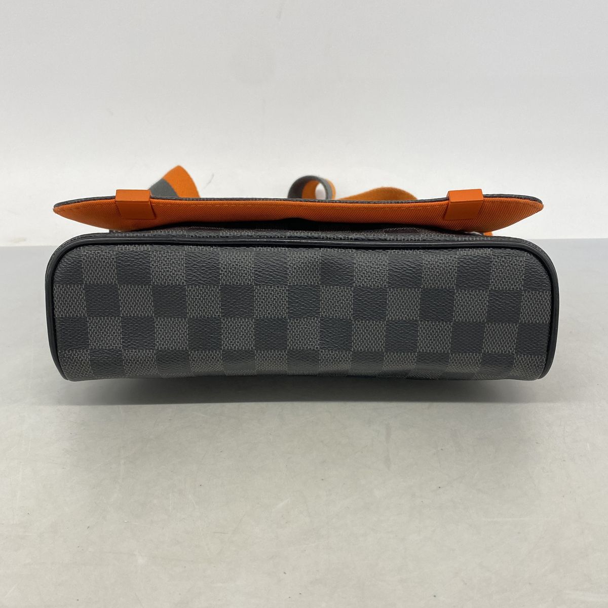 Louis Vuitton Shoulder Bag Damier Graphite District PM NM Black Orange — view 3