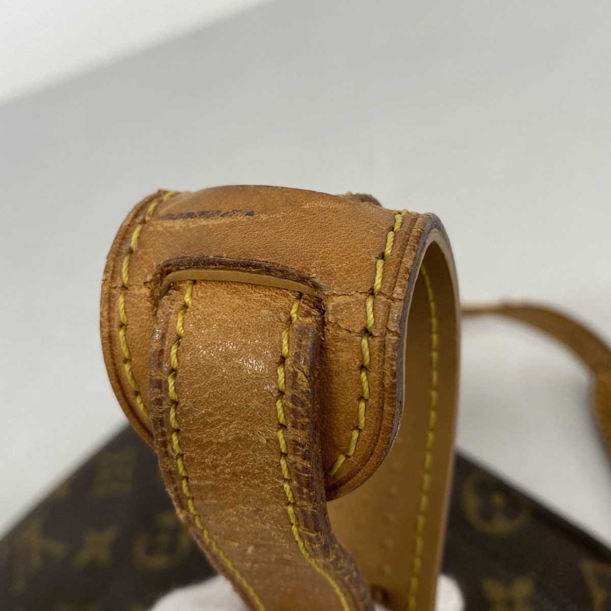 Louis Vuitton Shoulder Bag Monogram Saint-cloud GM Brown — view 6
