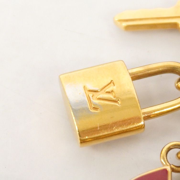 Louis Vuitton Key Holder Charm Porte Cles Paupille Red — view 4