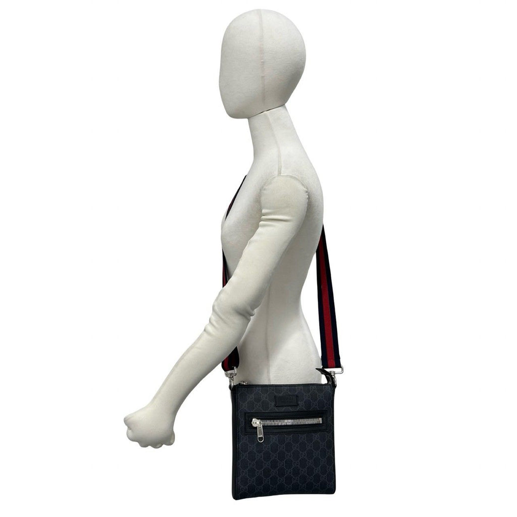 Gucci Small Messenger Bag GG Supreme Logo Pattern Leather Black — view 2