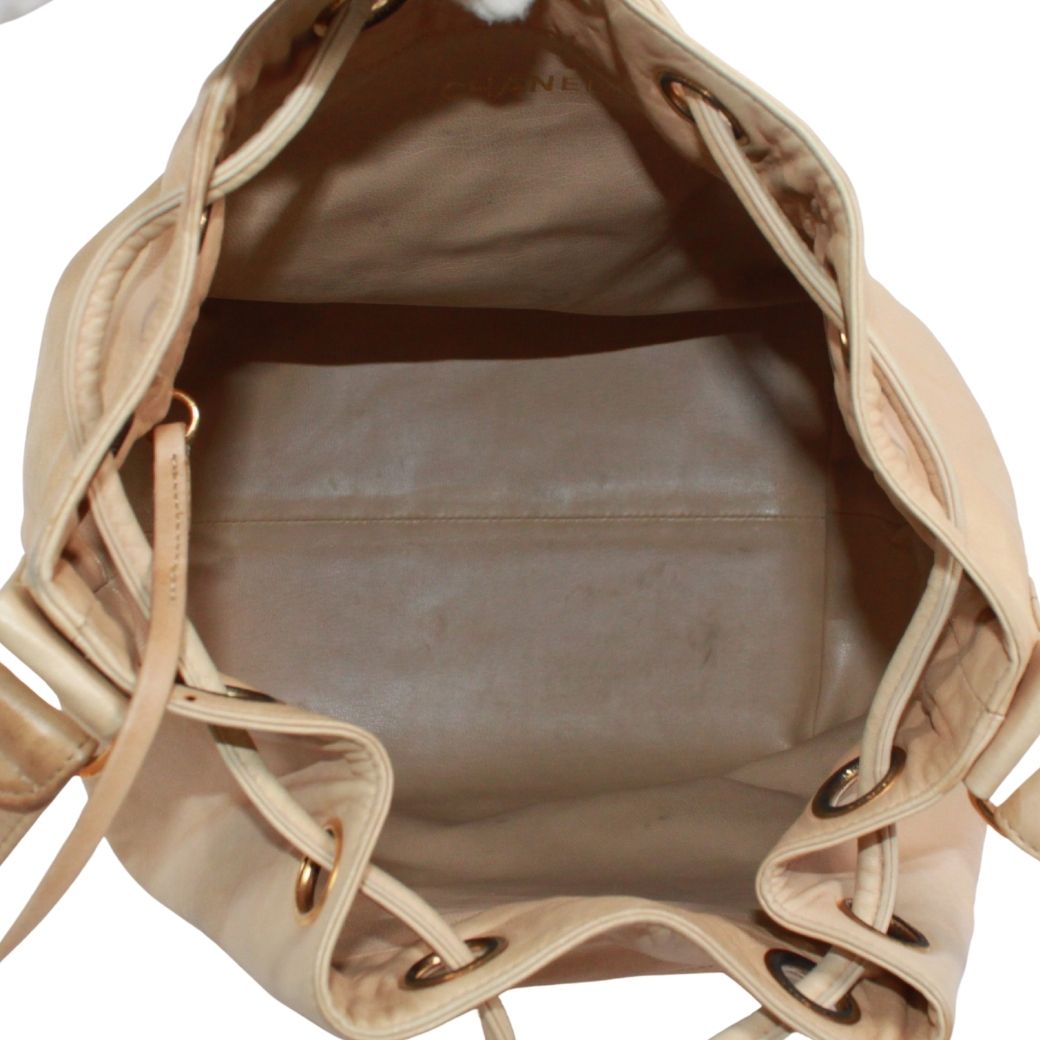 Chanel CC Logo Drawstring Lambskin Beige Shoulder Bag Gold — view 7
