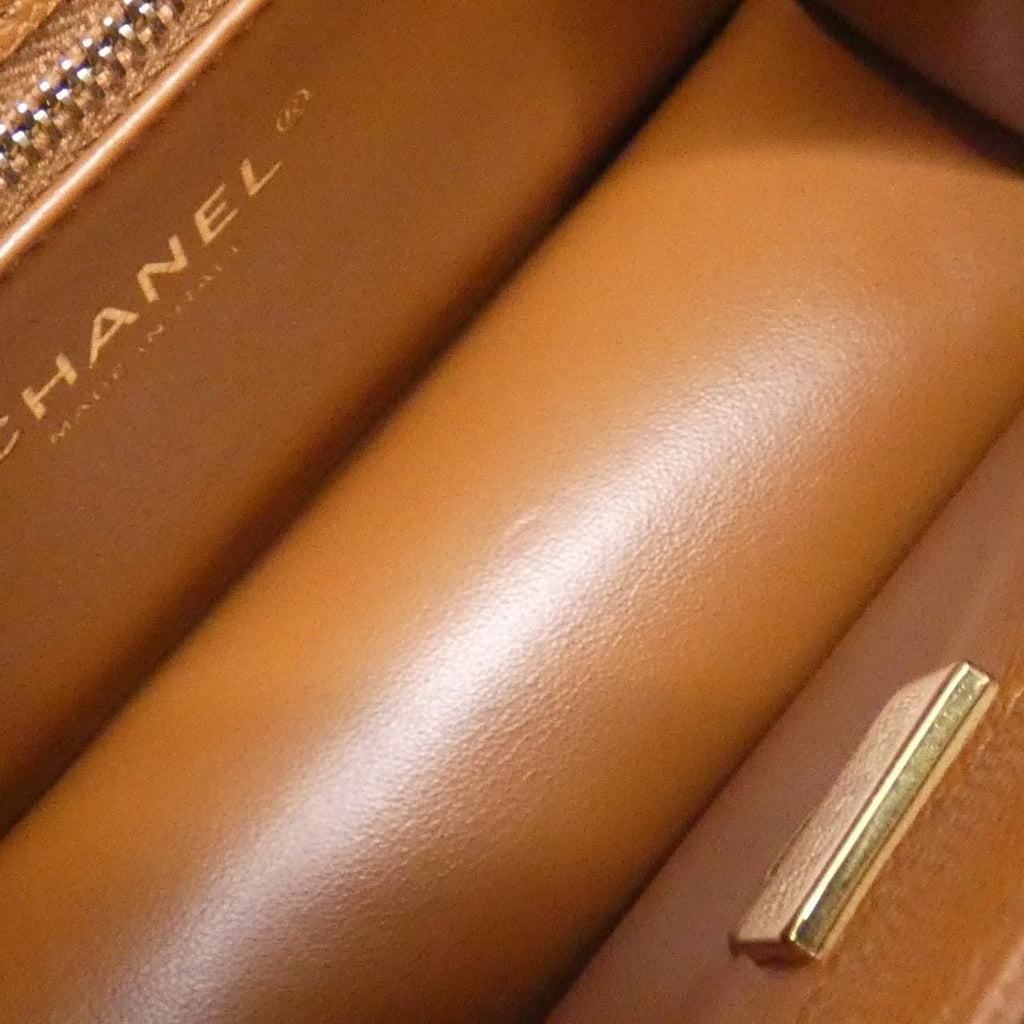 Chanel Shoulder Bag Brown — view 8