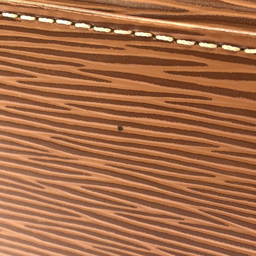 Louis Vuitton Epi Pont Neuf Bag — view 4