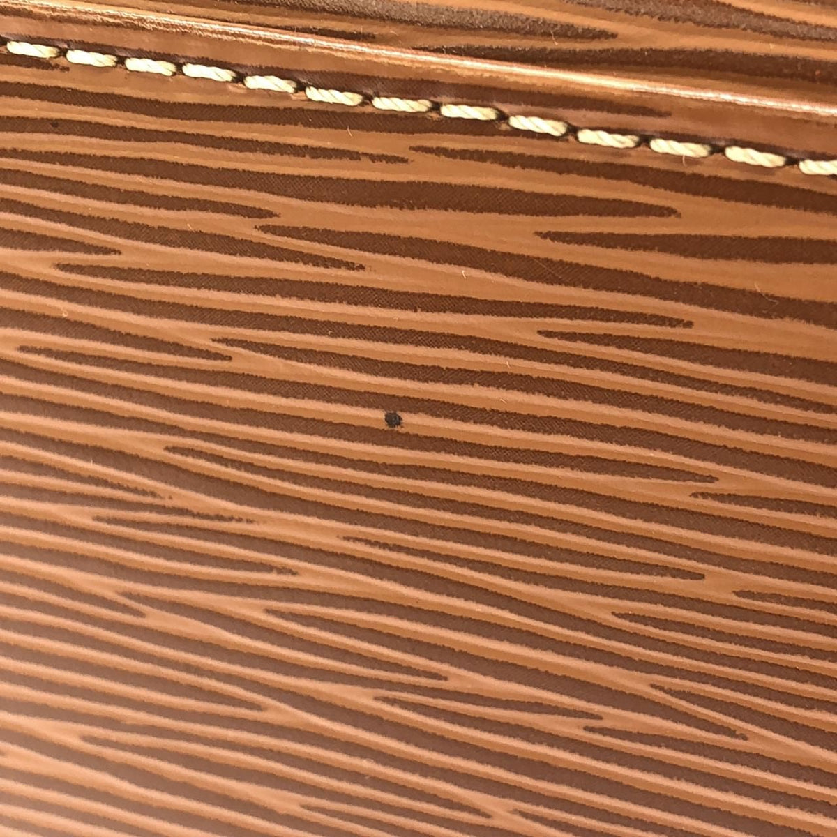Louis Vuitton Epi Pont Neuf Bag — view 4