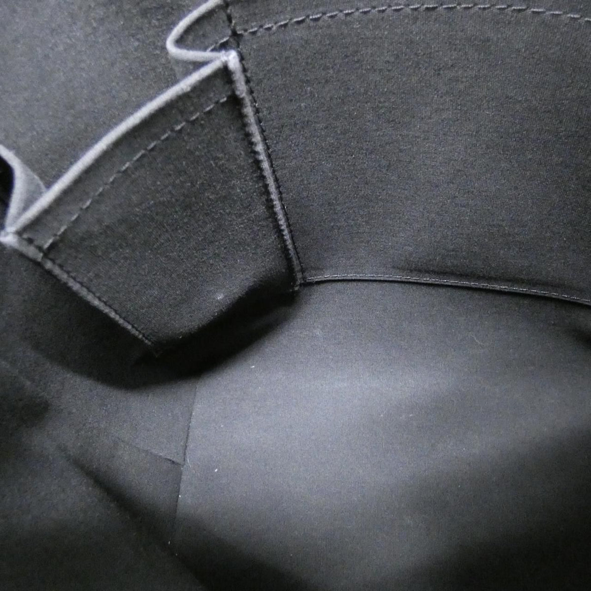 Louis Vuitton Epi Lock It Bag — view 7