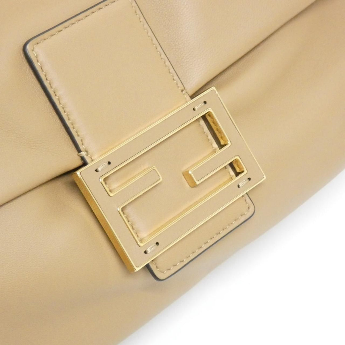 Fendi Mamma Baguette Large Shoulder Bag — view 4