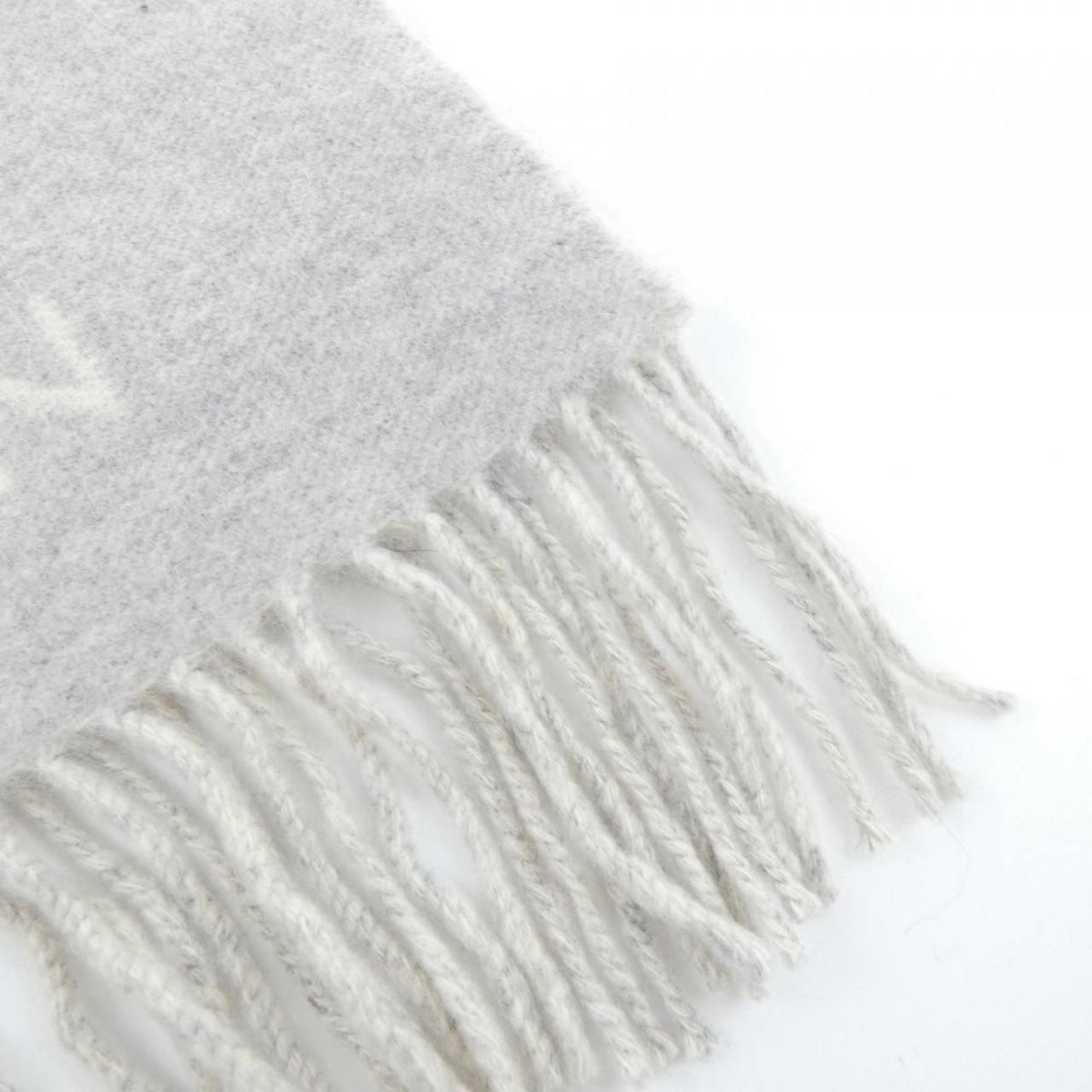Louis Vuitton Echarpe Reykjavik Scarf — view 2