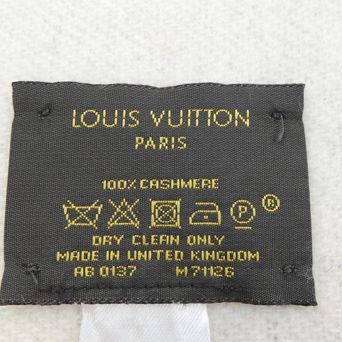 Louis Vuitton Echarpe Reykjavik Scarf — view 3