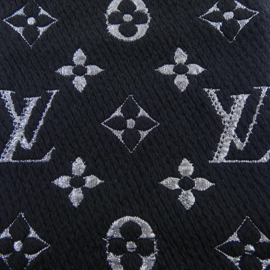 Louis Vuitton Logomania Scarf — view 4