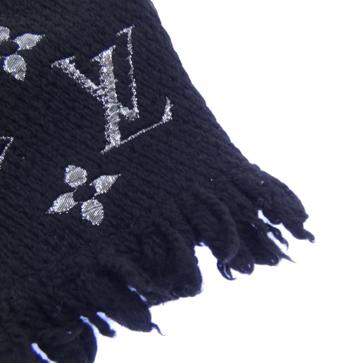 Louis Vuitton Logomania Scarf — view 2