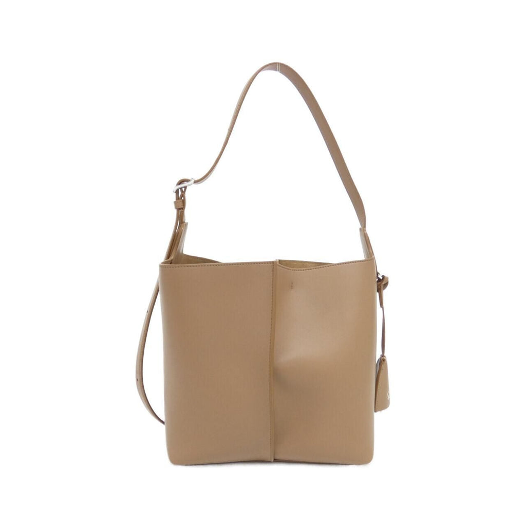 Loewe Bilbao Bucket Bag Medium — view 2