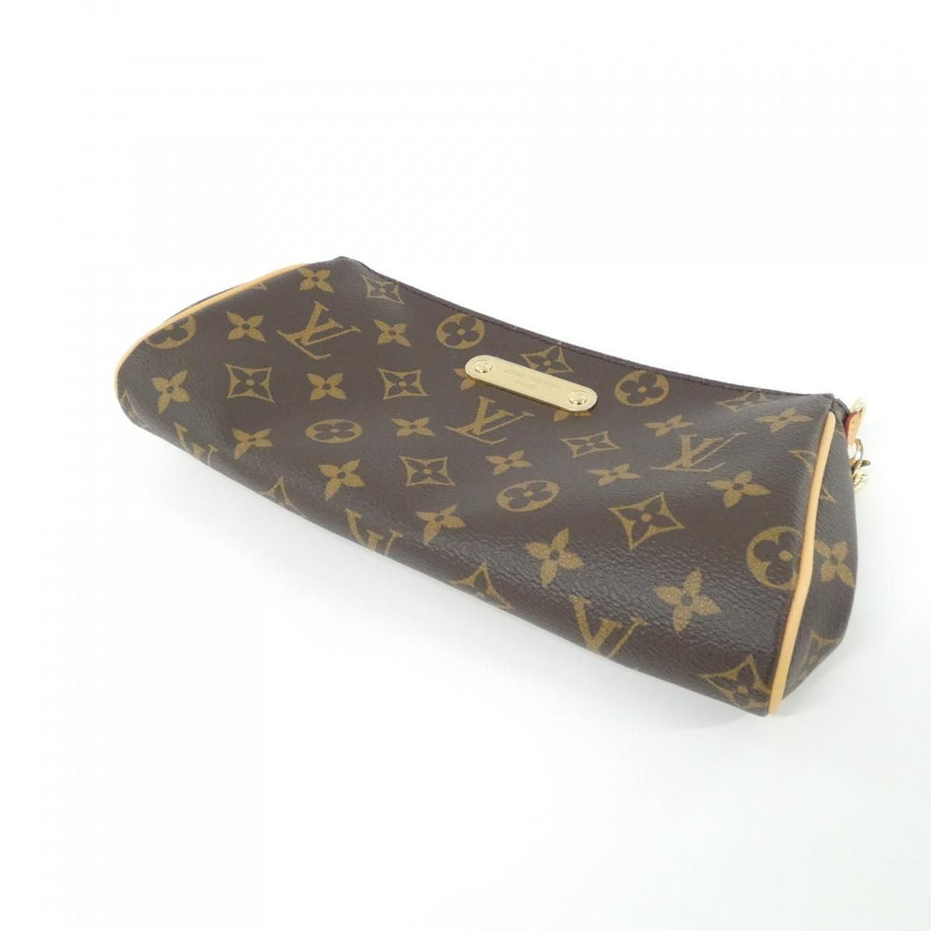 Louis Vuitton Monogram Pochette Shoulder Bag — view 3