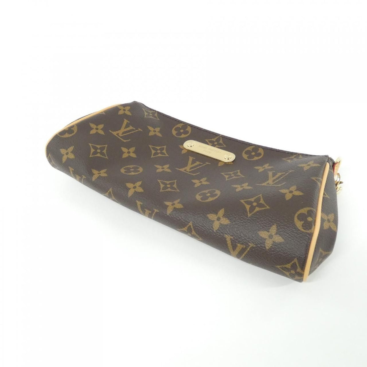 Louis Vuitton Monogram Pochette Shoulder Bag — view 3
