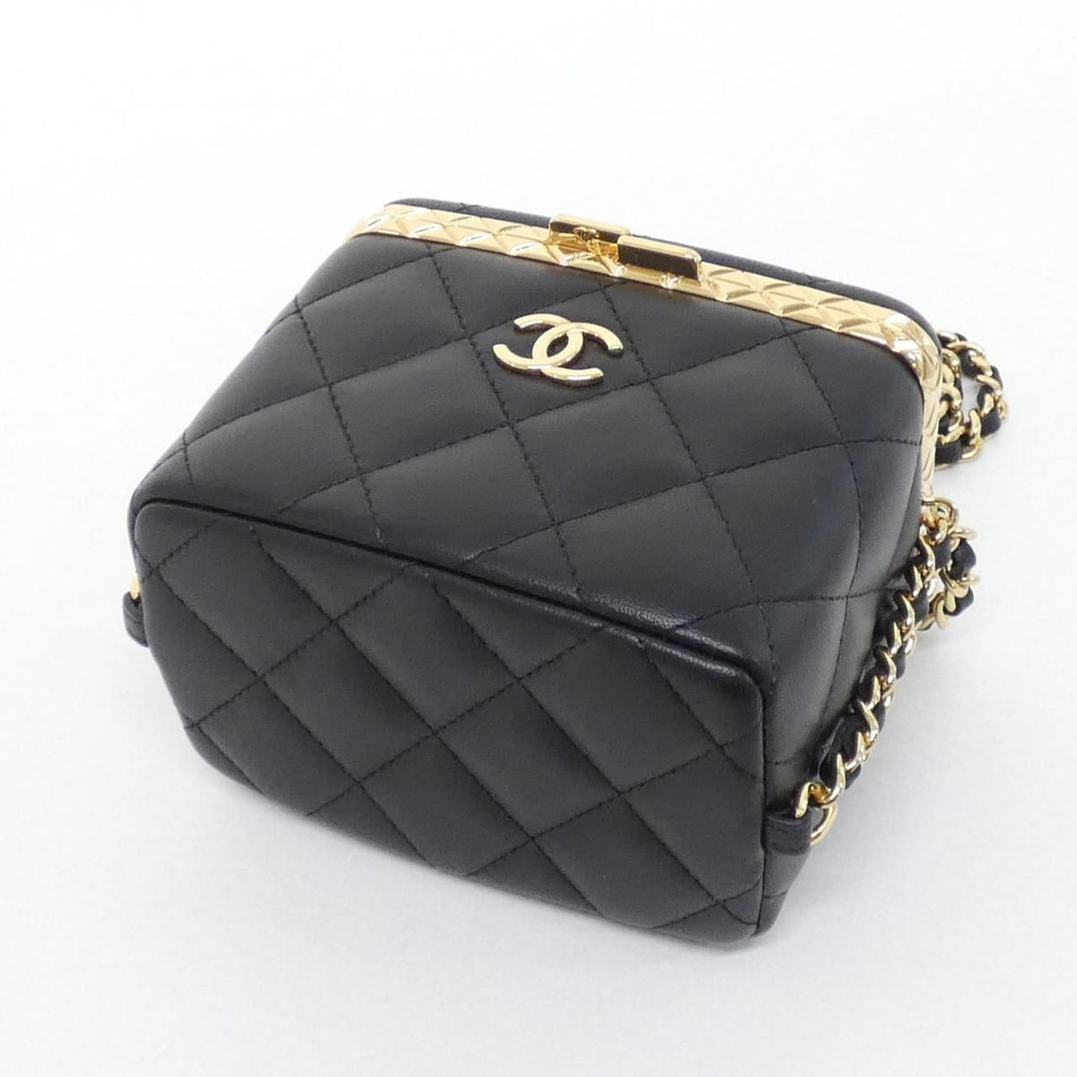 Chanel Shoulder Bag Black — view 3
