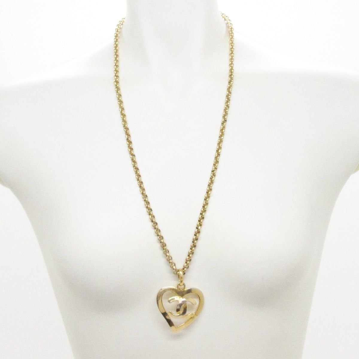 Chanel Necklace CC Logo Gold Heart — view 2