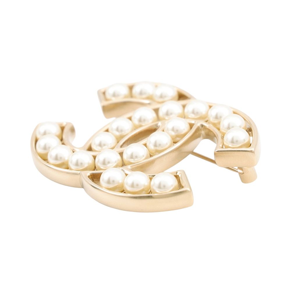 Chanel Brooch CC Logo Metal Faux Pearl — view 2