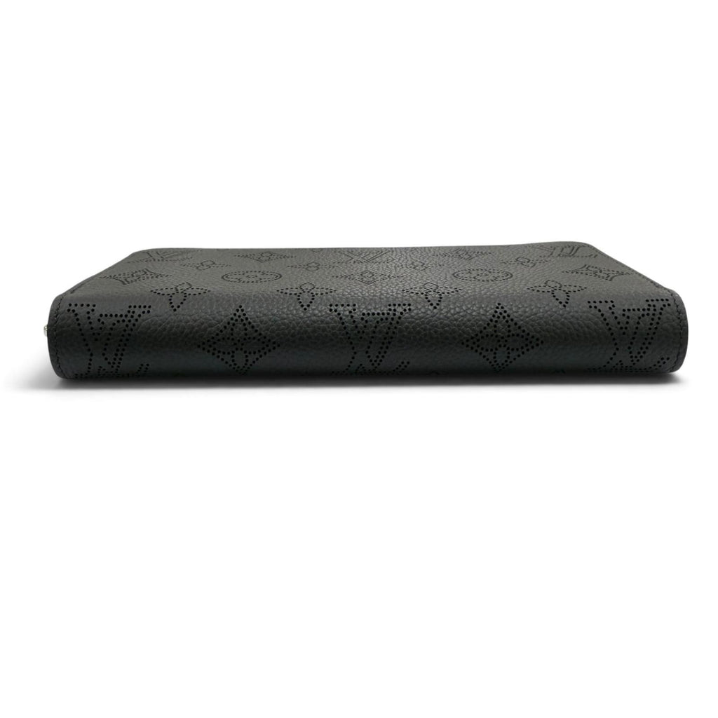Louis Vuitton Zippy Wallet Mahina Leather Zip Around Black — view 4