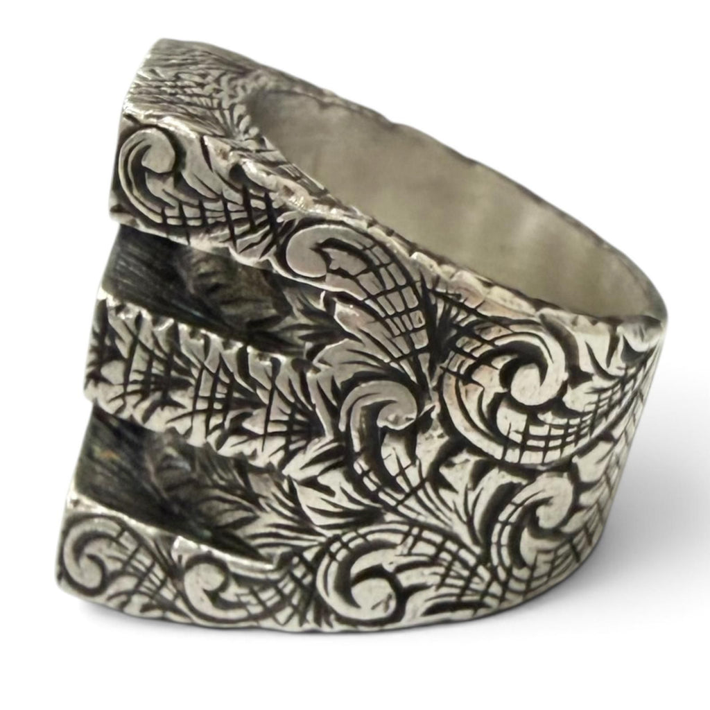 Gucci Arabesque Alphabet Letter Ring Silver — view 2