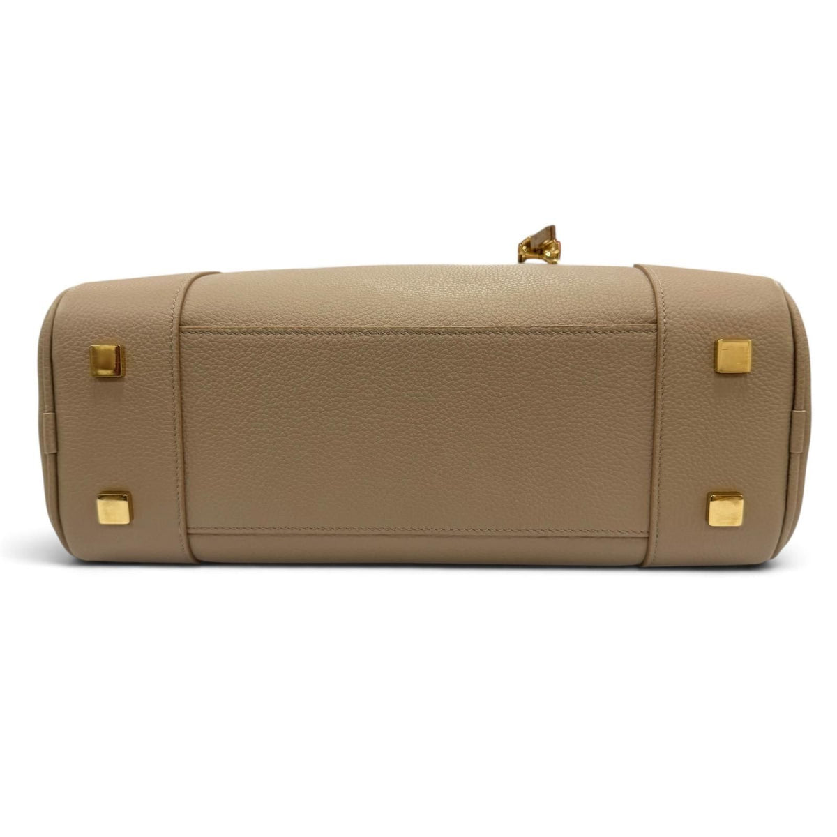 Loewe Amazona 28 Anagram Stamp Soft Grain Calfskin 2-Way Shoulder Bag Beige — view 6