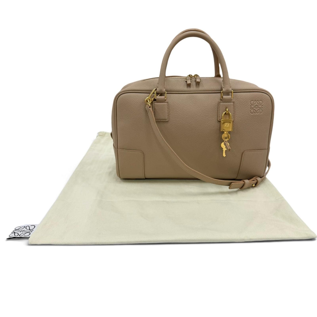 Loewe Amazona 28 Anagram Stamp Soft Grain Calfskin 2-Way Shoulder Bag Beige — view 2