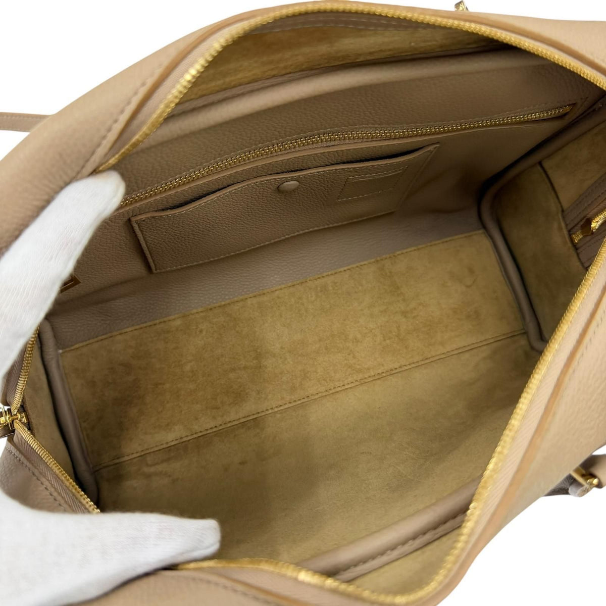Loewe Amazona 28 Anagram Stamp Soft Grain Calfskin 2-Way Shoulder Bag Beige — view 7