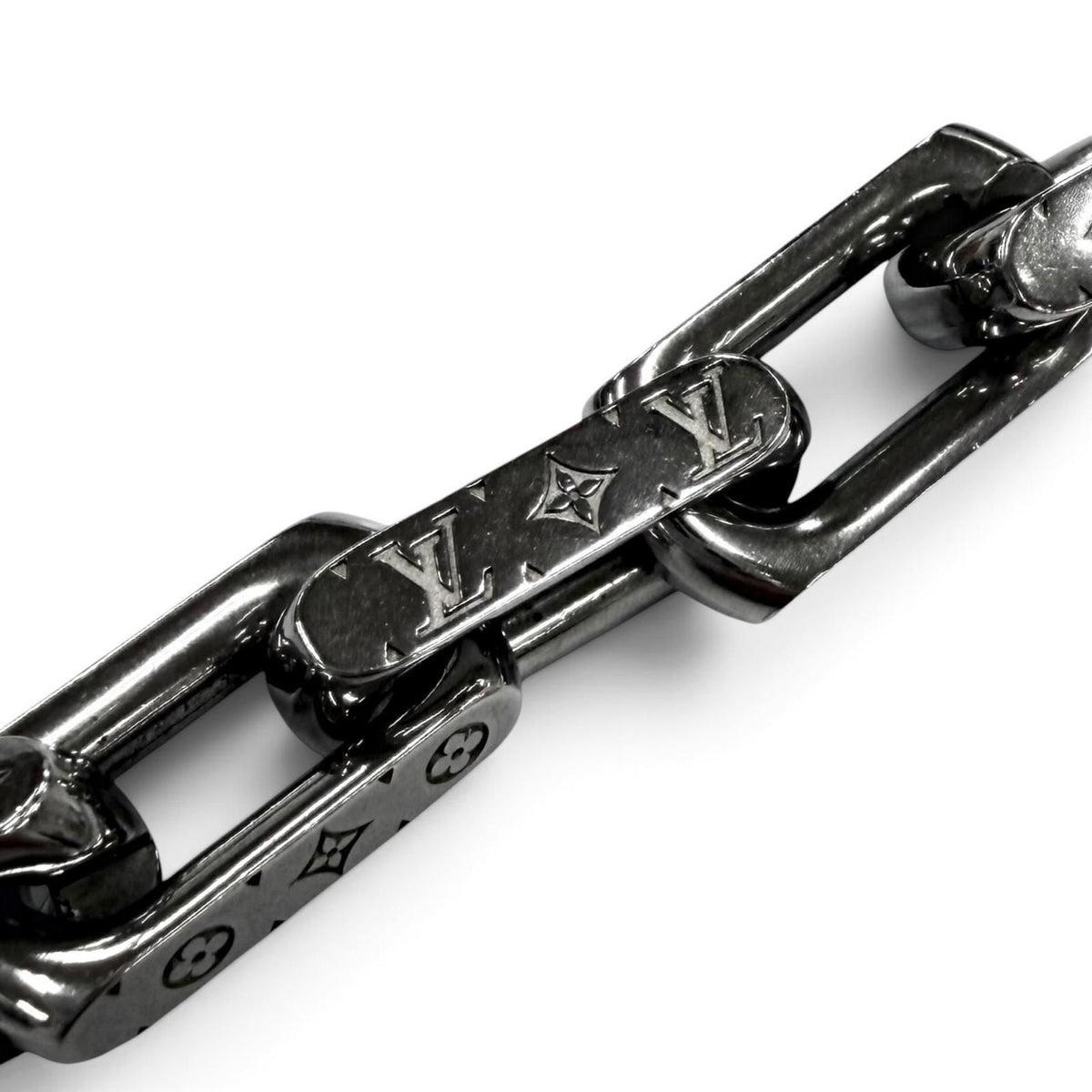 Louis Vuitton Collier Chain Monogram Necklace Silver — view 4