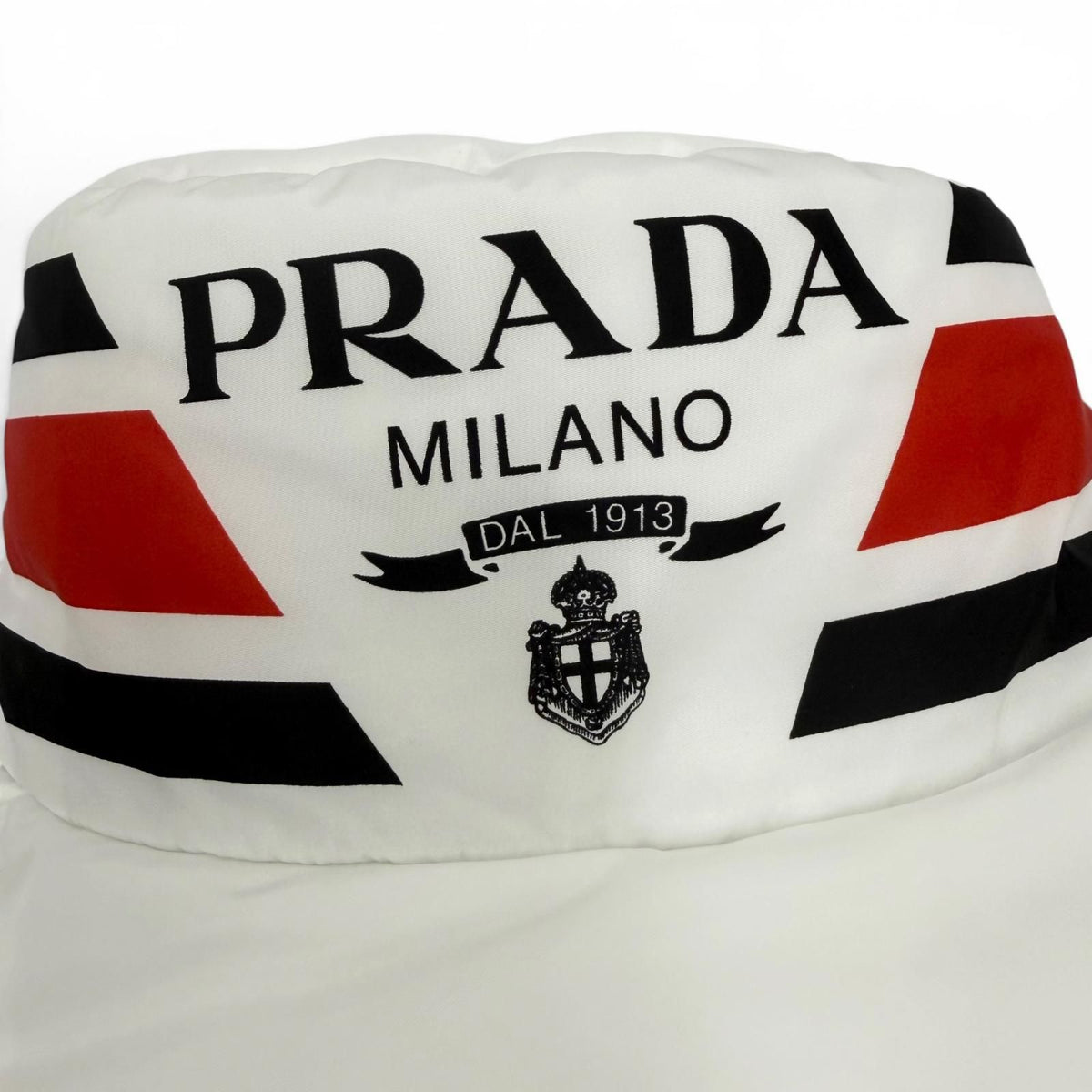 Prada Nylon Padded Hat Logo Design Bucket Hat White — view 7