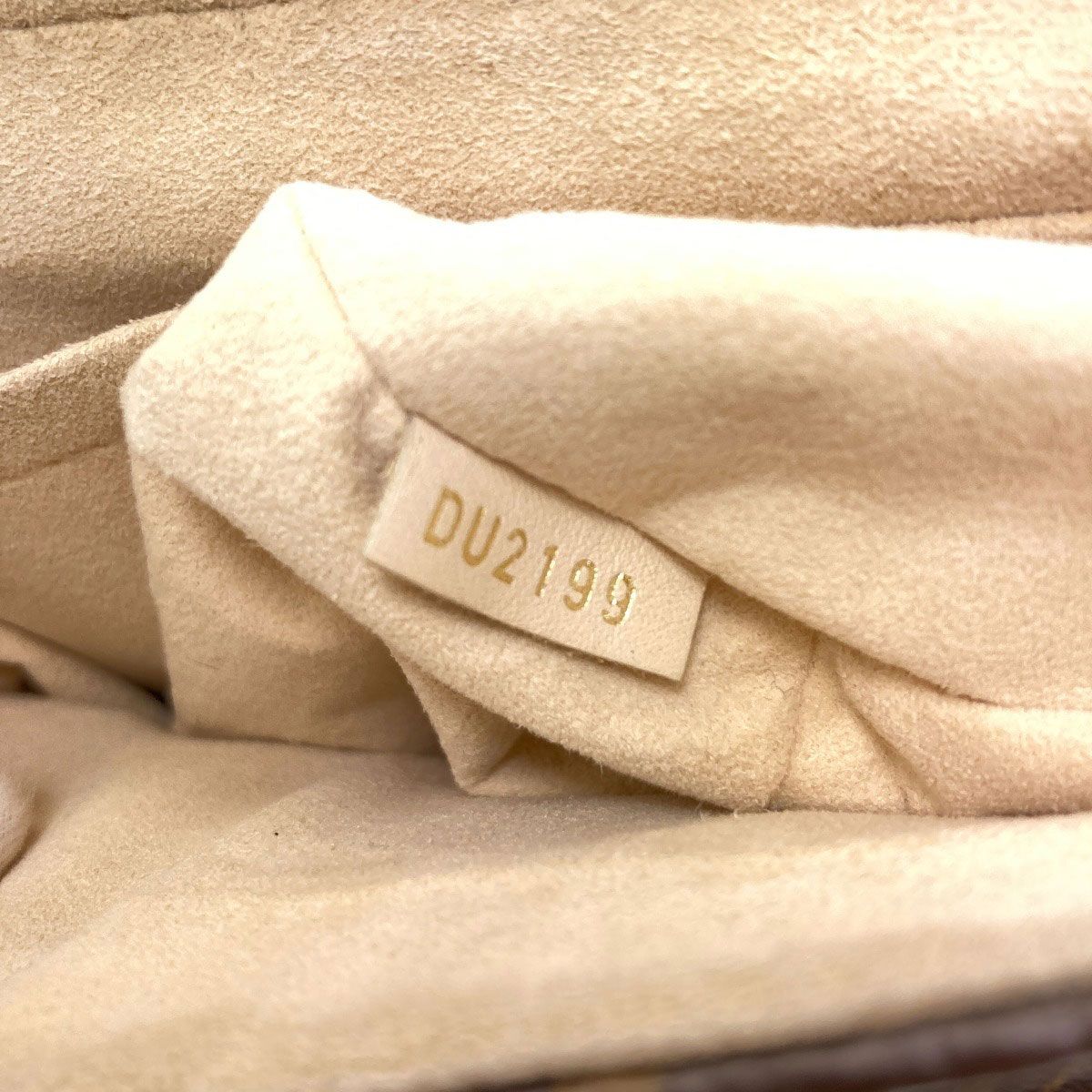 Louis Vuitton Locky BB Handbag Monogram Canvas — view 7