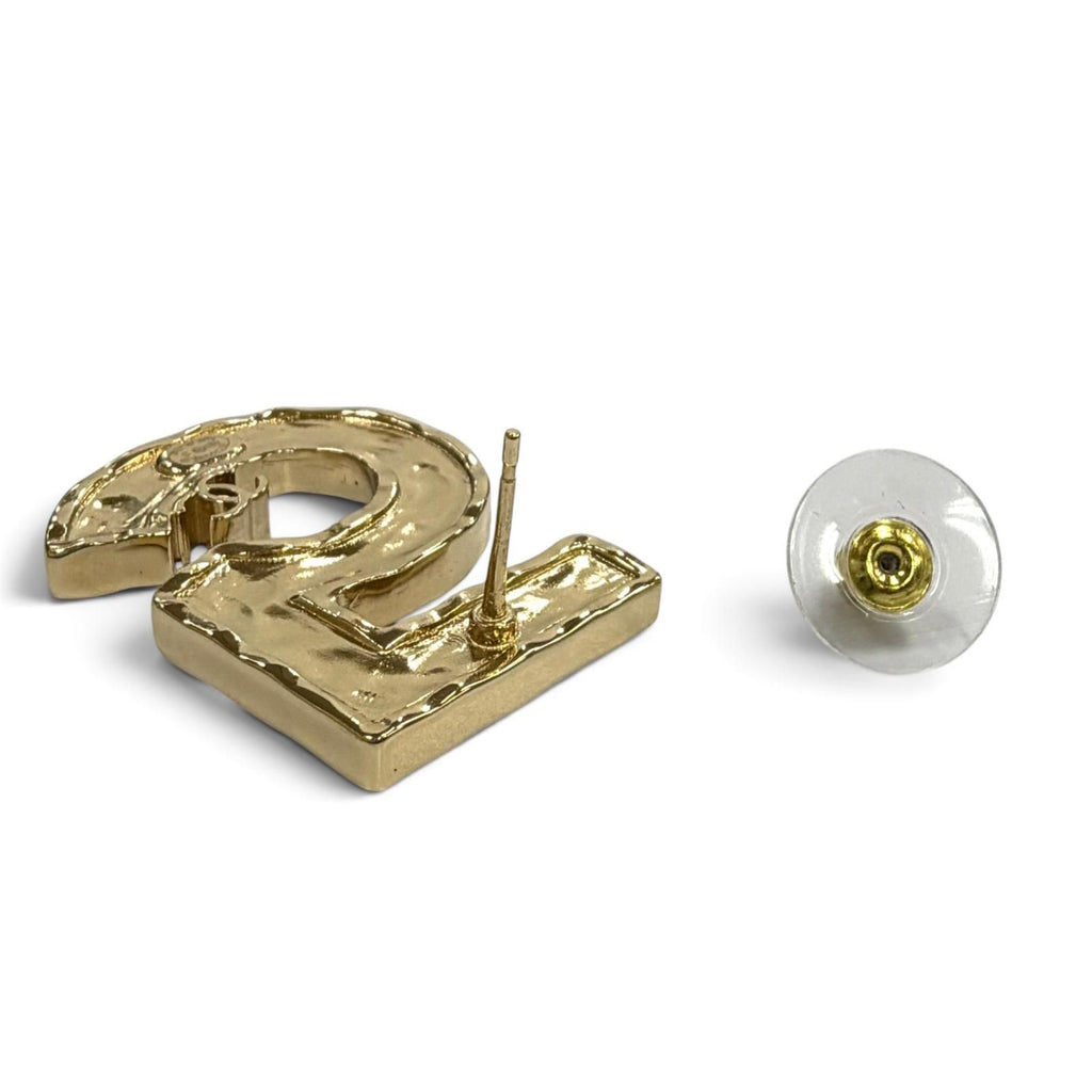 Chanel CC Logo 5 Earrings Black Gold — view 5