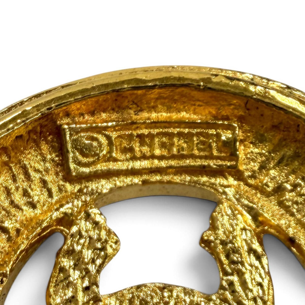 Chanel Vintage CC Logo Chain Pendant Gold — view 7