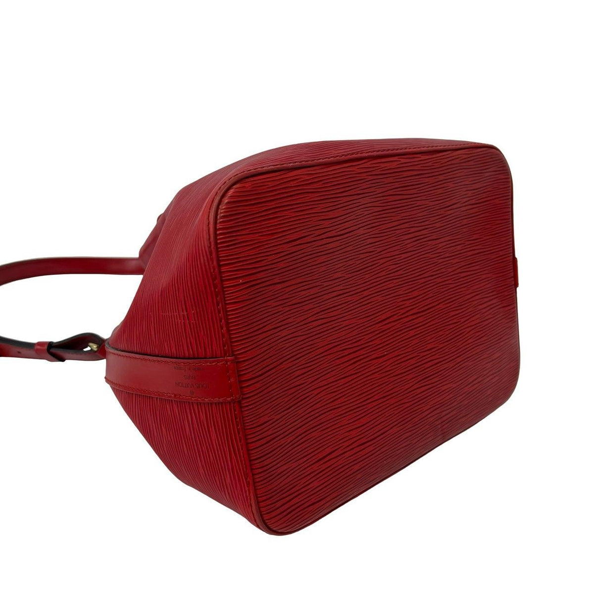 Louis Vuitton Vintage Petit Noe Epi Leather Drawstring Shoulder Bag Castilian — view 7