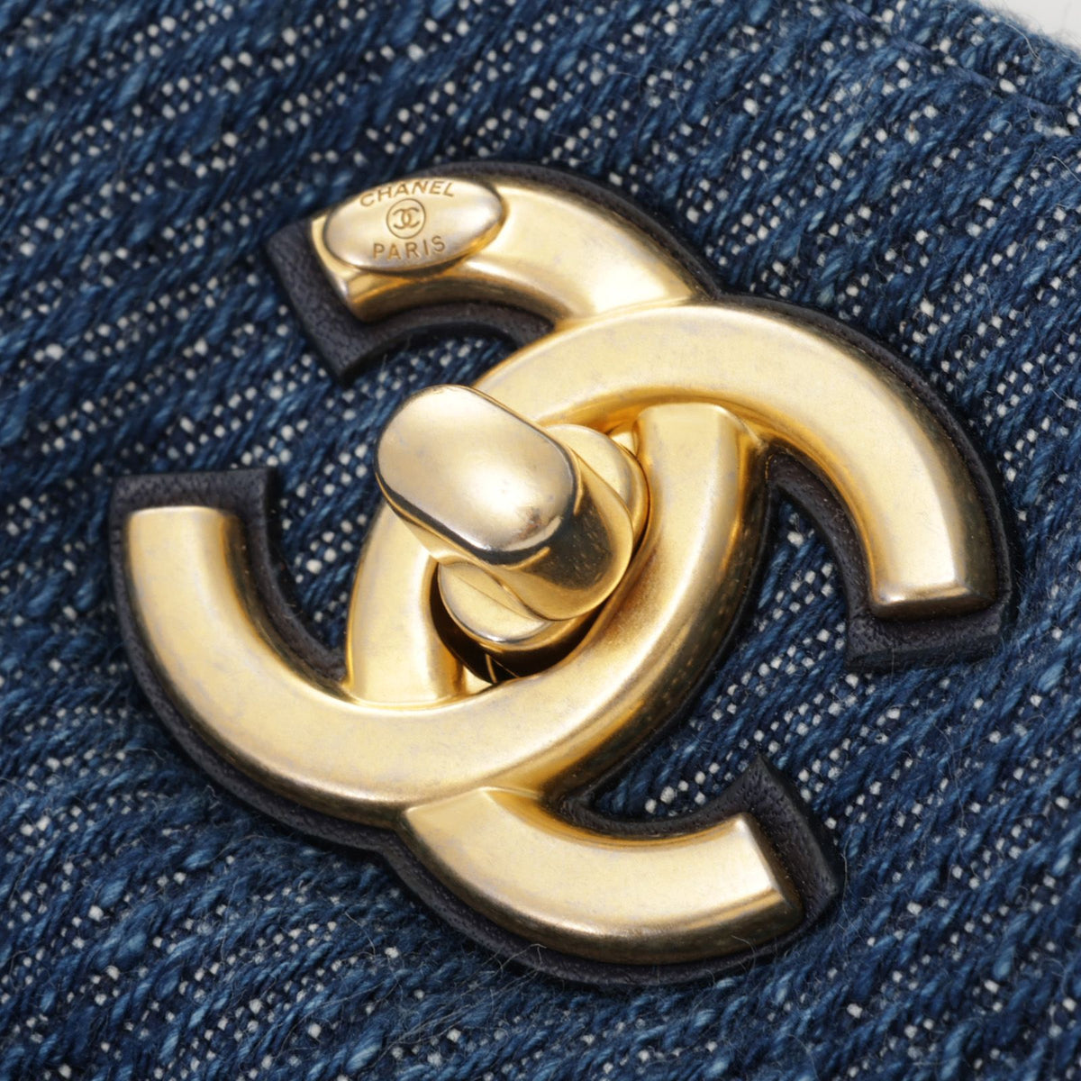 Chanel Shoulder Bag CC Logo Chain Navy Black Gold Denim — view 6