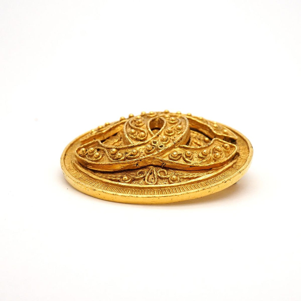 Chanel Brooch Vintage CC Logo Round Circle Gold Plated — view 3