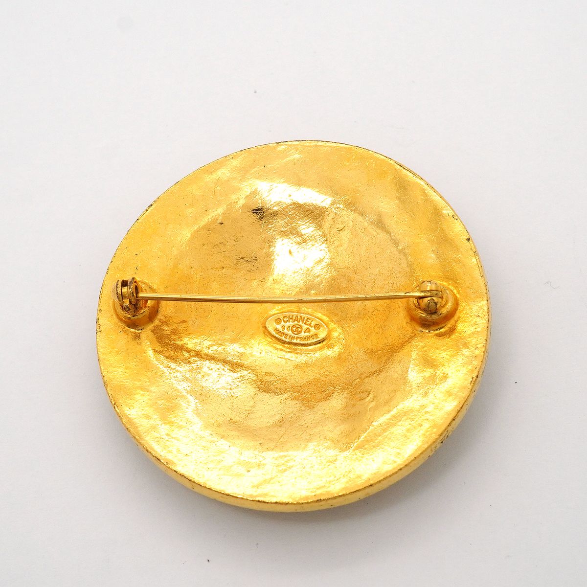 Chanel Brooch Vintage CC Logo Round Circle Gold Plated — view 5