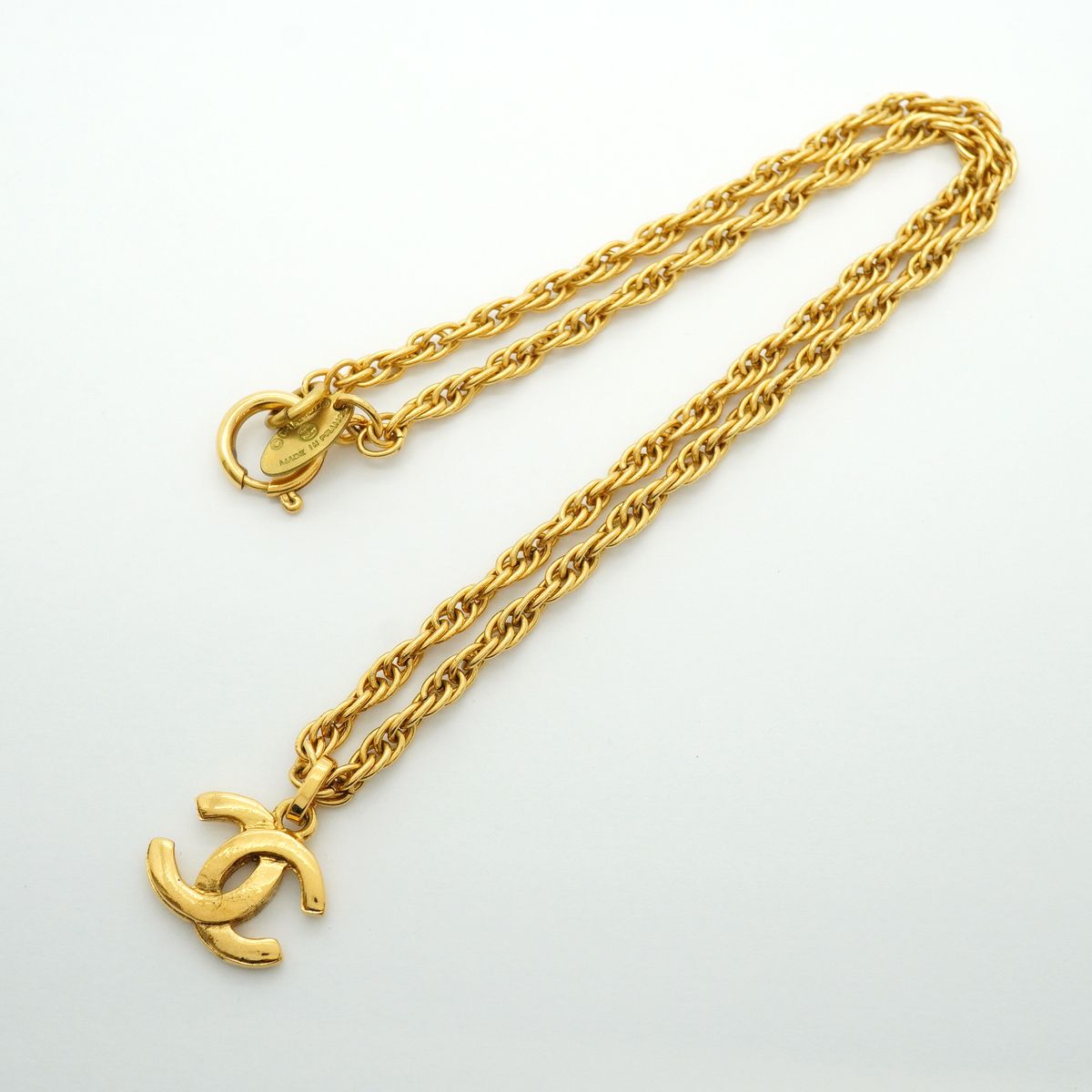 Chanel Necklace Vintage CC Logo Gold Plated — view 3