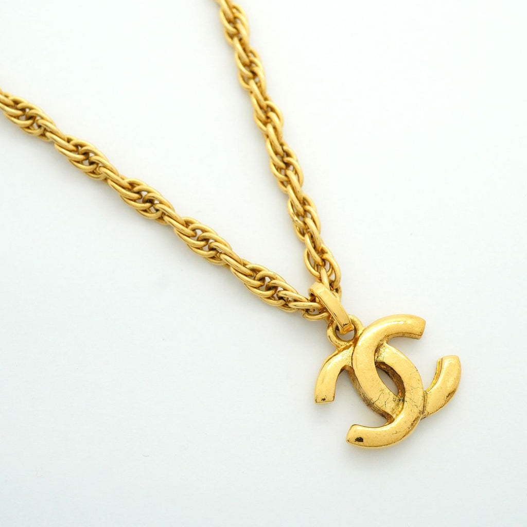 Chanel Necklace Vintage CC Logo Gold Plated — view 2
