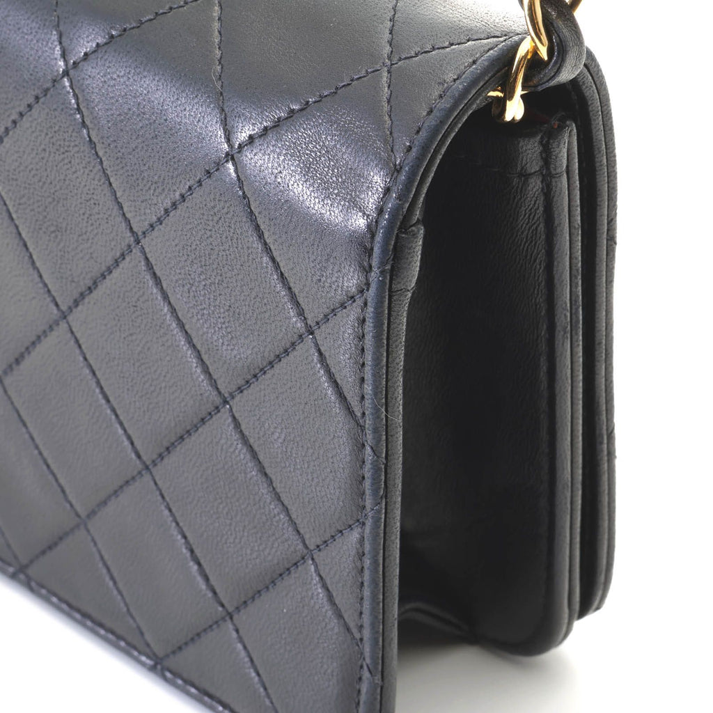 Chanel Shoulder Bag Mini Quilted 19 Push Lock Full Flap Chain Black Gold — view 7