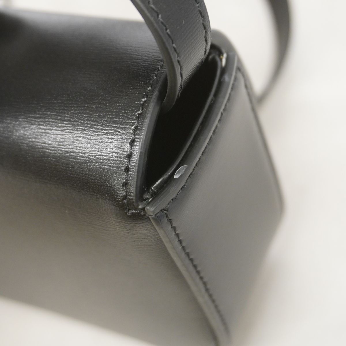 Celine Shoulder Bag Triomphe Mini Claude Leather Black Gold — view 7