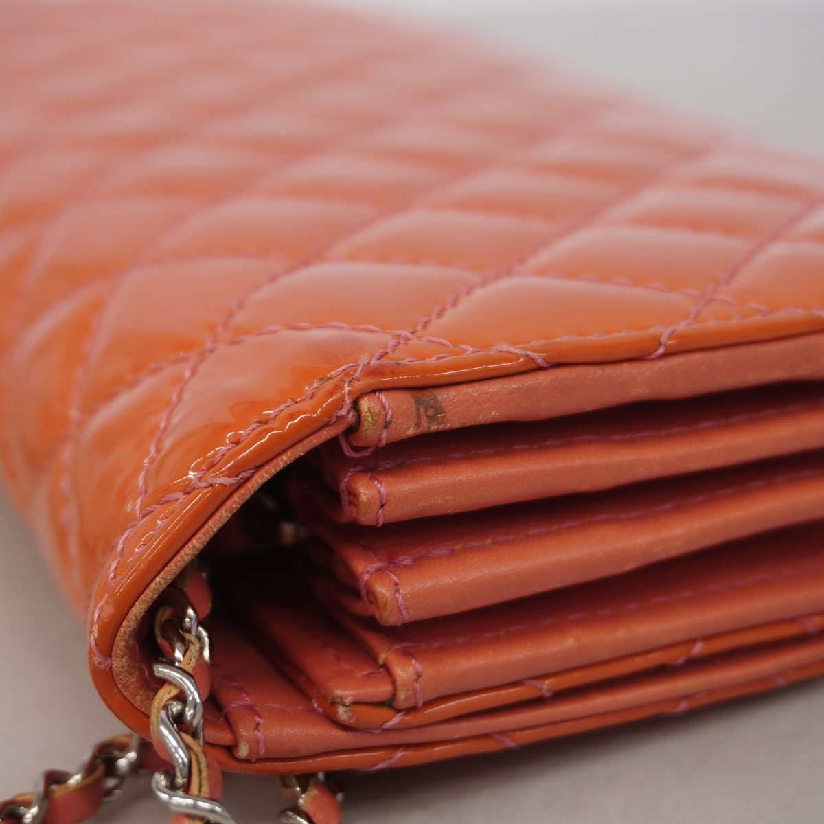 Chanel Shoulder Bag Brilliant Patent Leather Pink Silver — view 6