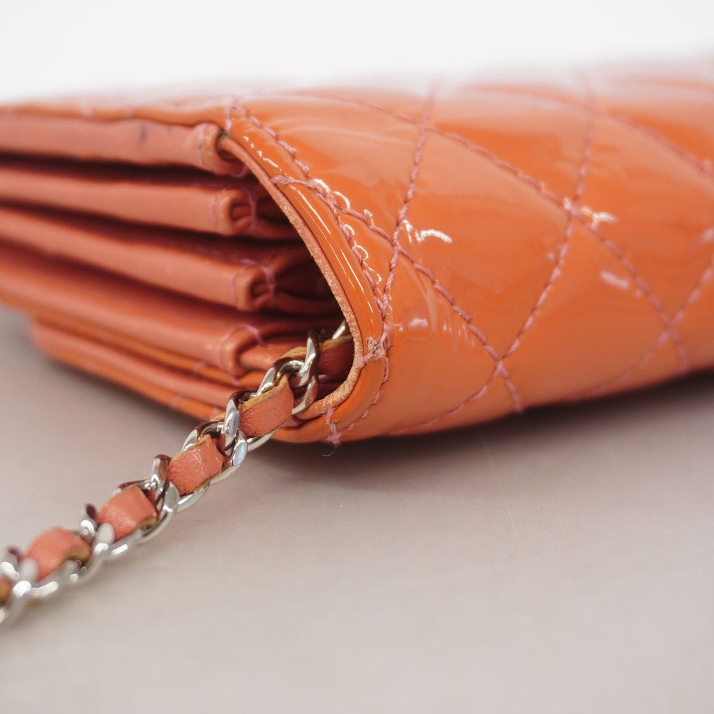 Chanel Shoulder Bag Brilliant Patent Leather Pink Silver — view 7