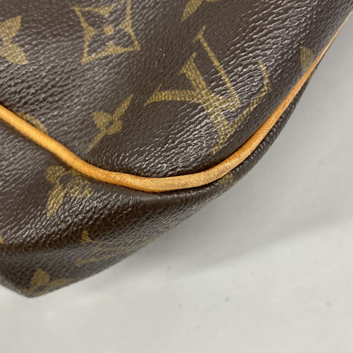 Louis Vuitton Tote Bag Monogram Batignolles Horizon Tal Brown — view 6