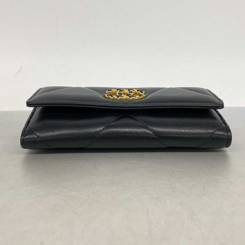 Chanel Wallet Chanel 19 Lambskin Black Gold — view 2