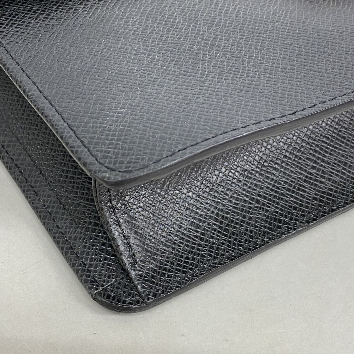 Louis Vuitton Clutch Taiga Selenga Ardoise — view 7