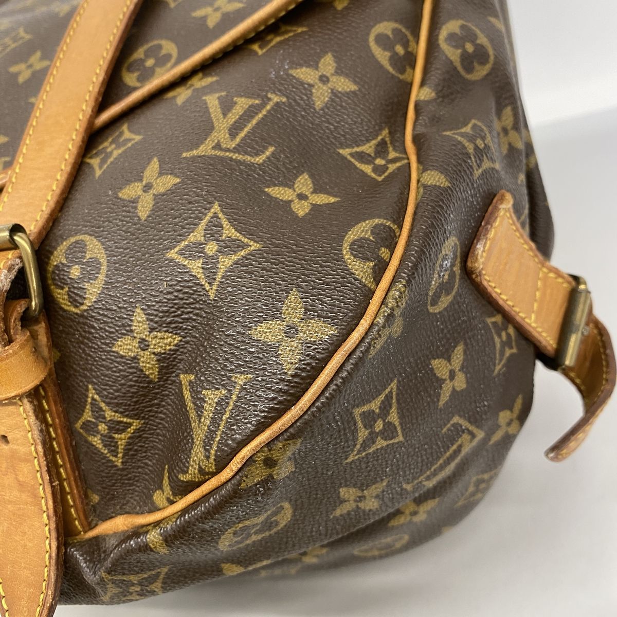Louis Vuitton Shoulder Bag Monogram Saumur 43 Brown — view 7