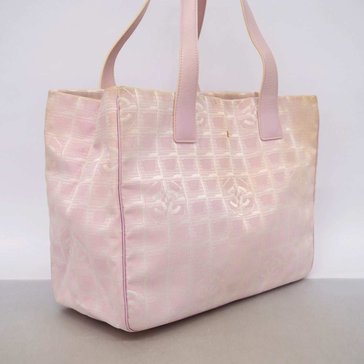 Chanel Tote Bag New Travel Nylon Pink Champagne Gold — view 2