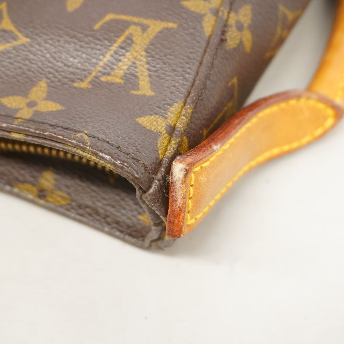 Louis Vuitton Shoulder Bag Monogram Looping GM Brown — view 7